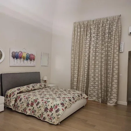 Indahouse Apartment